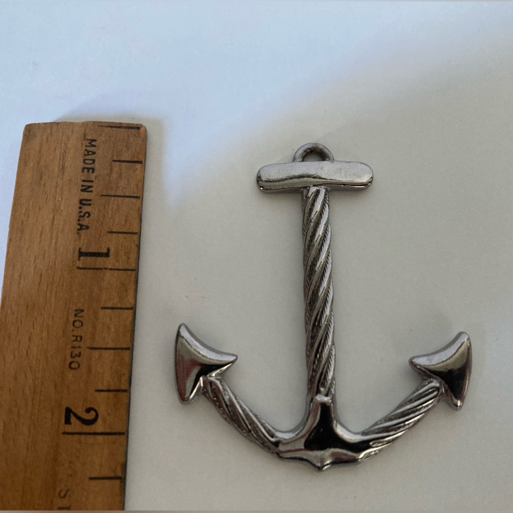 Large metal anchor pendant